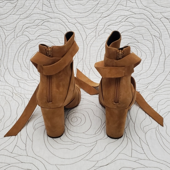 Size 6.5 ALDO Tan/Beige Rigoli Suede Wrap Peep Toe Block Heel - Picture 6 of 13